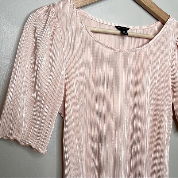 Ann Taylor Tops - Vintage ANN TAYLOR Blush Peach Pink Crinkle Shimmering Pleated Top Blouse